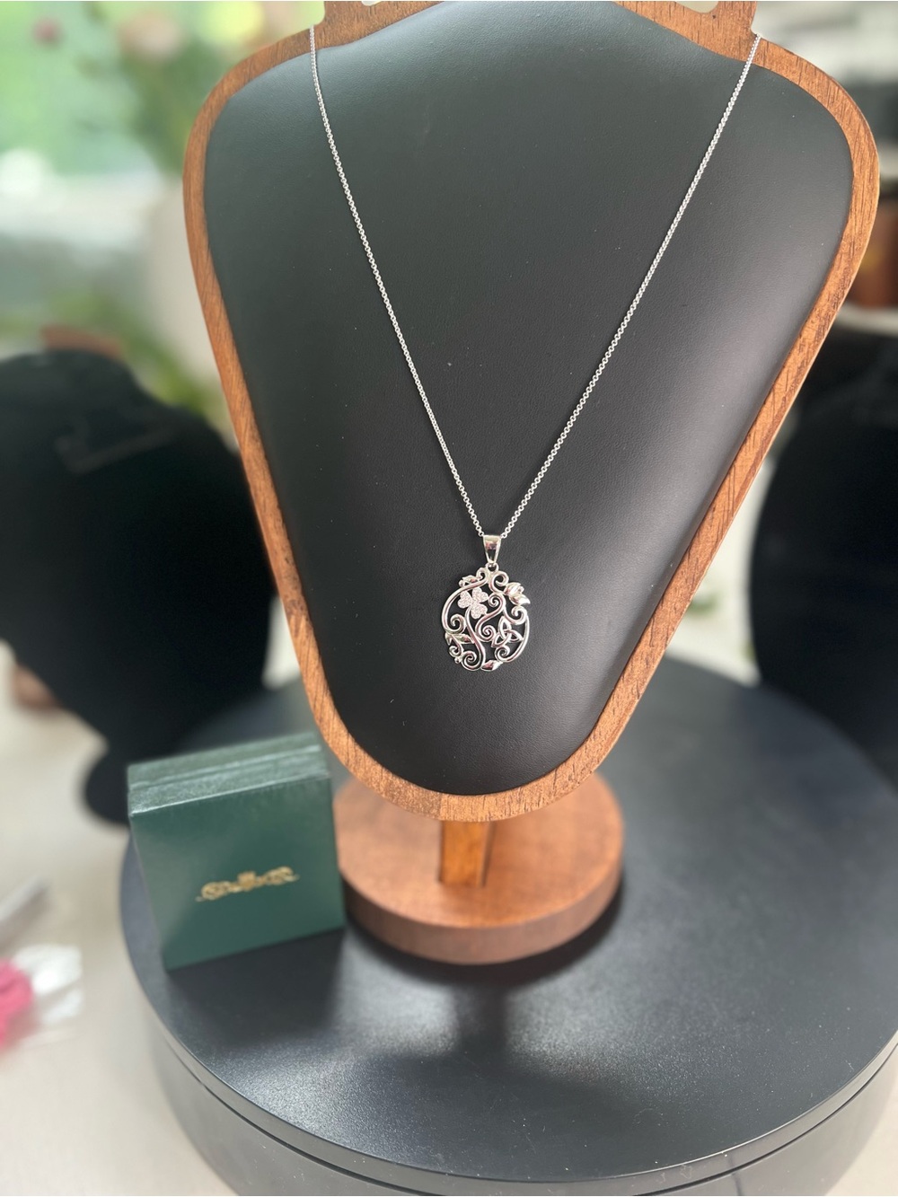 Solvar Elegant Filigree Pendant Necklace - Sterling Silver and Rhinestone